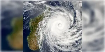 Read more about - Cyclone Sitrang: ধেয়ে আসছে ভয়াবহ ঘূর্ণিঝড় সিত্রাং! কোথায় হবে ল্যান্ডফল?