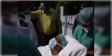 Read more about - অবস্থা অনেকটাই স্থিতিশীল, বাড়ি ফিরলেন বুদ্ধবাবু, থাকবেন পর্যবেক্ষণে