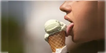 Read more about - Ice Cream | গরমে আইসক্রিম খেয়ে মুখে ঠান্ডা অনুভূত হলেও শরীর হচ্ছে উল্টে গরম! আইসক্রিম খাওয়া নিয়ে কী বলছেন স্বাস্থ্য বিশেষজ্ঞরা?