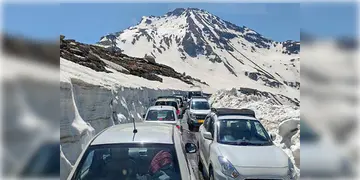 Read more about - Himachal । বড়দিনে হিমাচলে বাড়ছে পর্যটক, বাড়ছে গাড়ি দুর্ঘটনায় মৃত্যুর সংখ্যাও