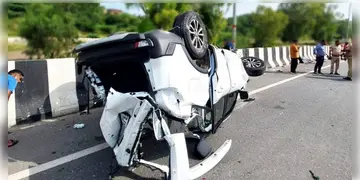 Read more about - Car Accident । গাড়ি চালাতে চালাতে ঘুম, উত্তরপ্রদেশে ট্রাকের ধাক্কায় প্রাণ হারালেন ৫ জন চিকিৎসক