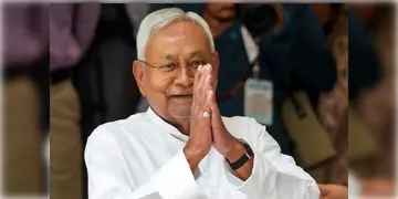 Read more about - CM Nitish Kumar | দ্বাদশ পাশ করলে মিলবে ৪০০০ টাকা, স্নাতক পাশ করলে ৬০০০! বিহার ভোটের আগে ঘোষণা মুখ্যমন্ত্রী নীতীশের