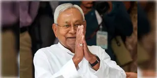 Read more about - CM Nitish Kumar | দ্বাদশ পাশ করলে মিলবে ৪০০০ টাকা, স্নাতক পাশ করলে ৬০০০! বিহার ভোটের আগে ঘোষণা মুখ্যমন্ত্রী নীতীশের