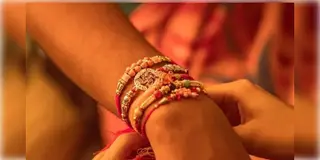 Read more about - Raksha Bandhan | রাখিতে 'অশুভ সময়'! ঠিক সময়ে রাখি না পরালে হতে পারে ক্ষতি! এদিন দেখা যাবে 'ব্লু সুপারমুন'!