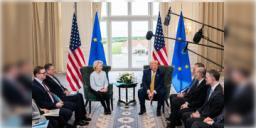 Read more about - Trump Tariff | ইউরোপীয় ইউনিয়নের পণ্যে ৩০ শতাংশের বদলে ১৫ শতাংশ শুল্ক চাপালেন ট্রাম্প! স্বাক্ষর হলো নতুন চুক্তি!