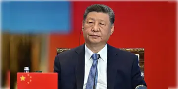 Read more about - Xi Jinping | গদি টলোমলো শি জিনপিং-এর! অবসর নিচ্ছেন চীনের সর্বময় কর্তা? জল্পনা তুঙ্গে