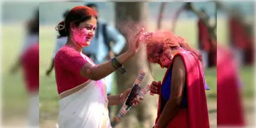 Read more about - Weather Update | হোলিতে প্যাচপ্যাচে গরম, একনজরে দেখে নিন কলকাতার আজকের আবহাওয়া আপডেট