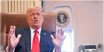 Read more about - Donald Trump | শুল্কের পর শুল্ক চাপাচ্ছেন ট্রাম্প, ২৫% শুল্ক চাপালেন অ্যালুমিনিয়াম আমদানিতে