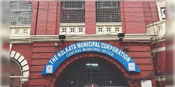 Read more about - KMC | কলকাতা পুরসভারই কর ‘ফাঁকি’ ৮৩ কোটি! চাঞ্চল্যকর তথ্য প্রকাশ CAG-এর রিপোর্টে!