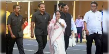 Read more about - দুর্গোৎসবে এবার লক্ষ্মীলাভ বাংলার, অর্থনীতি এবার ঘুরে দাঁড়াল বাণিজ্যে লাভ ৫০ হাজার কোটির