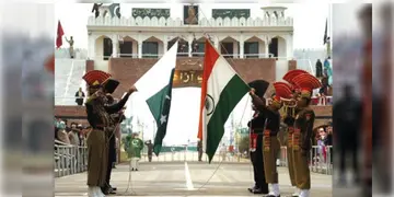 Read more about - Pahalgam Terror Attack | আটারি-ওয়াঘা সীমান্ত বন্ধ হওয়ায় কী প্রভাব পড়বে পাকিস্তানের উপর?