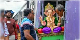 Read more about - Ganesh Chaturthi 2025 Tithi | গণপতি বাপ্পার আগমন, কাল কটা অবধি করতে পারবেন পুজো? শুভ সময়ই বা কখন? জেনে নিন