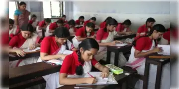 Read more about - Madhyamik Shiksha Parishad | মাধ্যমিকের প্রশ্নপত্র ফাঁস রুখতে প্রত্যেক পরীক্ষার্থীর জন্য আলাদা আলাদা প্রশ্নের কোড ও আরএফডি ডিভাইস ব্যবহারের সিদ্ধান্ত পর্ষদের!