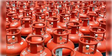 Read more about - LPG Price | ফের বাড়লো রান্নার গ্যাসের দাম, কলকাতায় কততে দাঁড়ালো সিলিন্ডারের দর ?