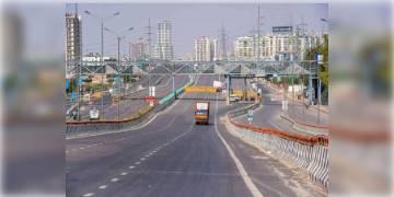 Read more about - রবিবার লকডাউন, মাস্ক ছাড়া ঘুরলেই ১০ হাজার টাকা পর্যন্ত জরিমানা দিতে হবে উত্তর প্রদেশে