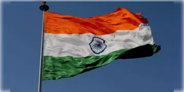 Read more about - Republic Day of India | স্বাধীনতা দিবস ও প্রজাতন্ত্র দিবসের দিন ভিন্ন পদ্ধতিতে পতাকা উত্তোলন করা হয়! জেনে নিন কারণ!