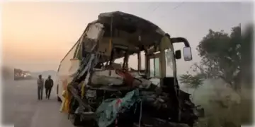 Read more about - Mahakumbh Accident | মহাকুম্ভে যাওয়ার পথে ফের বাস দুর্ঘটনা! । ঘটনাস্থলেই মৃত্যু হয় ৬ জনের! আহত প্রায় ৪০!