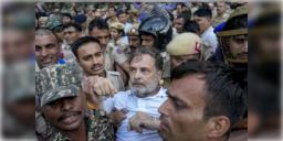Read more about - Rahul Gandhi | প্রধানমন্ত্রীর বাসভবনের সামনে ধরনায় কংগ্রেস, আটক রাহুল-অখিলেশ-প্রিয়াঙ্কা!