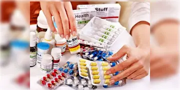 Read more about - Drugs price | ৬ মাসের ব্যবধানে ফের বাড়তে চলেছে ক্যানসার-হৃদরোগ-ডায়াবেটিস সহ একাধিক রোগের ঔষধমূল্য