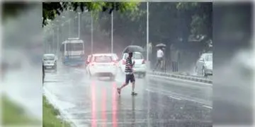 Read more about - রাজ্যের বিভিন্ন জেলায় বজ্রবিদ্যুৎ-সহ বৃষ্টির পূর্বাভাস জারি করল আবহাওয়া দফতর