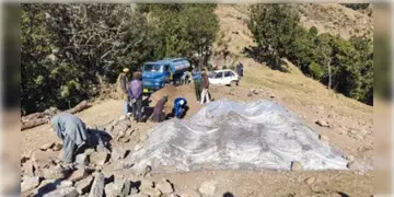 Read more about - Jammu-Kashmir | জম্মু কাশ্মীরের রাজৌরির গ্রামে ১৭ জনের মৃত্যুর নেপথ্যে কারণ কী? তদন্ত করে জানালো স্বরাষ্ট্র মন্ত্রকের বিশেষ দল