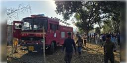 Read more about - Jasidih Fire | ইন্ডিয়ান অয়েল কর্পোরেশন লিমিটেড সংলগ্ন এলাকায় বিধ্বংসী আগুন! খালি করে দেওয়া হল গ্রাম!