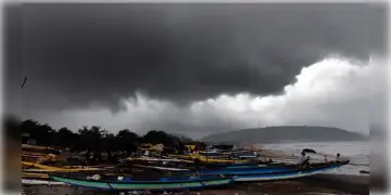 Read more about - West Bengal Weather | আজই নিম্নচাপ পরিণত অতি গভীর নিম্নচাপে! বৃষ্টির পূর্বাভাস কয়েক জেলায়! ফের কবে কমবে তাপমাত্রা?