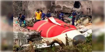 Read more about - Ahmedabad plane crash | ইঞ্জিনের গাফিলতি প্রকাশ্যে আসতেই চুপ এয়ার ইন্ডিয়া, ‘তদন্ত এখনও চলছে...’, দাবি সংস্থার