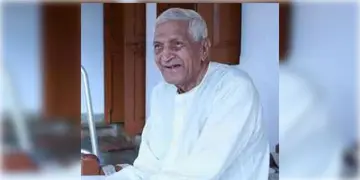 Read more about - Suniitikumar Pathak । নক্ষত্রপতন বাঙালির বৌদ্ধচর্চায়, প্রয়াত হলেন পণ্ডিত সুনীতিকুমার পাঠক