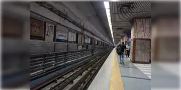 Read more about - Kolkata Metro | মেট্রো স্টেশনের হলুদ লাইন পার করলেই জরিমানা! ১ জুন থেকে জারি নয়া নিয়ম!