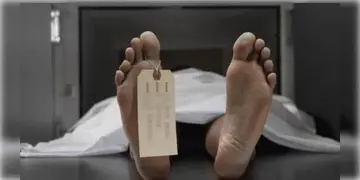 Read more about - Body Recover in Train | সাঁতরাগাছিতে ট্রেনের শৌচাগার থেকে উদ্ধার এক ব্যক্তির ঝুলন্ত দেহ!