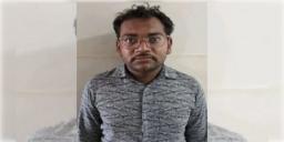 Read more about - Gujarat ATS | পাকিস্তানকে BSF-নৌবাহিনীর তথ্য পাচারের অভিযোগ! গ্রেফতার গুজরাটের স্বাস্থ্যকর্মী!