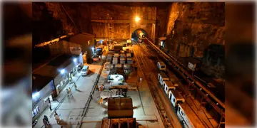 Read more about - Telengana Tunnel Collapse | সুড়ঙ্গে আটকে থাকা শ্রমিকদের জীবিত থাকার আশা অত্যন্ত ক্ষীণ! চ্যালেঞ্জিং ধ্বংসস্তূপের শেষ ৪০ মিটার!