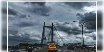 Read more about - পুজো শেষে রাজ্যে জোড়া নিম্নচাপের ভ্রূকুটি, বজ্রগর্ভমেঘ ফের ধেয়ে আসছে