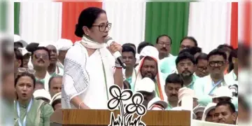 Read more about - Mamata Banerjee | ভাষা আন্দোলনের ডাক! দলকে প্রতি শনি-রবিবার জেলায় জেলায় মিটিং-মিছিল করার নির্দেশ তৃণমূল সুপ্রিমোর!