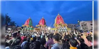 Read more about - Puri Stampede | সাতসকালে পুরীতে অঘটন, গুন্ডিচা মন্দিরের কাছে পদপিষ্ট হয়ে মৃত্যু ৩ পুণ্যার্থীর, আহত ১০