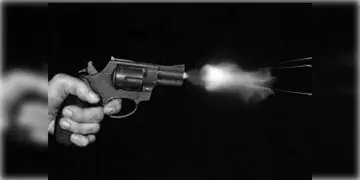 Read more about - Birbhum Shootout | বীরভূমে শুটআউট, তৃণমূল নেতাকে পয়েন্ট ব্ল্যাঙ্ক রেঞ্জ থেকে গুলি, পলাতক দুষ্কৃতী