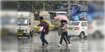 Read more about - গরম থেকে স্বস্তি! রবিবার মহানগরীতে বজ্রবিদ্যুৎ সহ বৃষ্টিপাতের পূর্বাভাস দিল আলিপুর