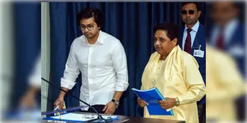 Read more about - BSP | মন গললো মায়াবতীর! ভাইপোকে বিএসপি জাতীয় সমন্বয়কের মসনদে বসালেন তিনি