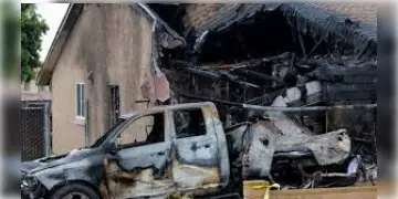 Read more about - California Plane Crash | ক্যালিফোর্নিয়ায় জনবসতির ওপর আছড়ে পড়লো বিমান, মৃত একাধিক!