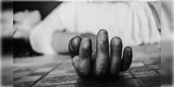 Read more about - Sandeshkhali | পুকুর থেকে হাত পা বাঁধা অবস্থায় উদ্ধার নিখোঁজ ছাত্রীর দেহ! ধর্ষণ করে খুনের অভিযোগ পরিবারের