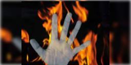 Read more about - Odisha | পুরীতে নৃশংস ঘটনা, গায়ে পেট্রোল ঢেলে জীবন্ত জ্বালানো হলো বছর ১৫র নাবালিকাকে!