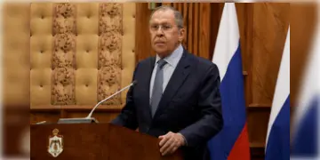 Read more about - Russia | ভারত ও চীনকে একে ওপরের বিরুদ্ধে লড়িয়ে ফায়দা লুটছে পশ্চিম! দাবি রুশ বিদেশমন্ত্রীর