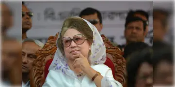 Read more about - Khaleda Jia | বাংলাদেশের নিৰ্বাচনে দাঁড়াবেন খালেদা জিয়া? সব মামলা থেকে অব্যাহতি দেওয়া হলো তাঁকে