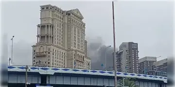 Read more about - Bypass | বাইপাসের ধারে প্লাস্টিক গোডাউনে বিদ্ধংসী আগুন! পুড়ে চাই একাধিক ঝুপড়ি!