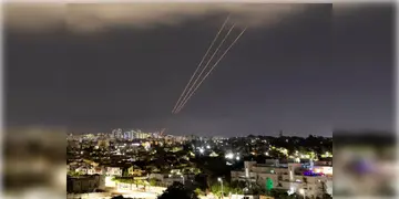 Read more about - Israel Attacks Iran | ইরানের পরমাণু ঘাঁটিতে এয়ার স্ট্রাইক ইজরায়েলের, পিছু হটলো আমেরিকা