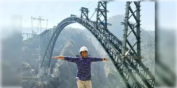 Read more about - Chenab Rail Bridge | ১২০ বছর নিশ্চিন্তে টিকে থাকবে চেনাব রেল ব্রিজ, নেপথ্যে ইঞ্জিনিয়ার জি মাধবী লাথা!