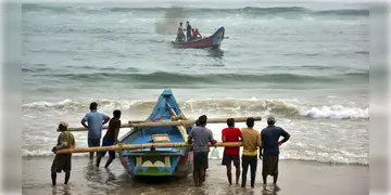 Read more about - 'Cyclone Dana Update | ঘূর্ণিঝড় 'দানা'র জেরে উপকূলবর্তী জেলাগুলিতে ব্যাহত ফেরি পরিষেবাও